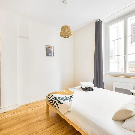 Bngo I Le Spacieux Hypercentre I 8p, 4ch, 2sdb, 2eme Etage Sans Ascenseur Apartmán *