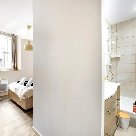 Bngo I Le Spacieux Hypercentre I 8p, 4ch, 2sdb, 2eme Etage Sans Ascenseur *
