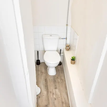 Bngo I Le Spacieux Hypercentre I 8p, 4ch, 2sdb, 2eme Etage Sans Ascenseur *